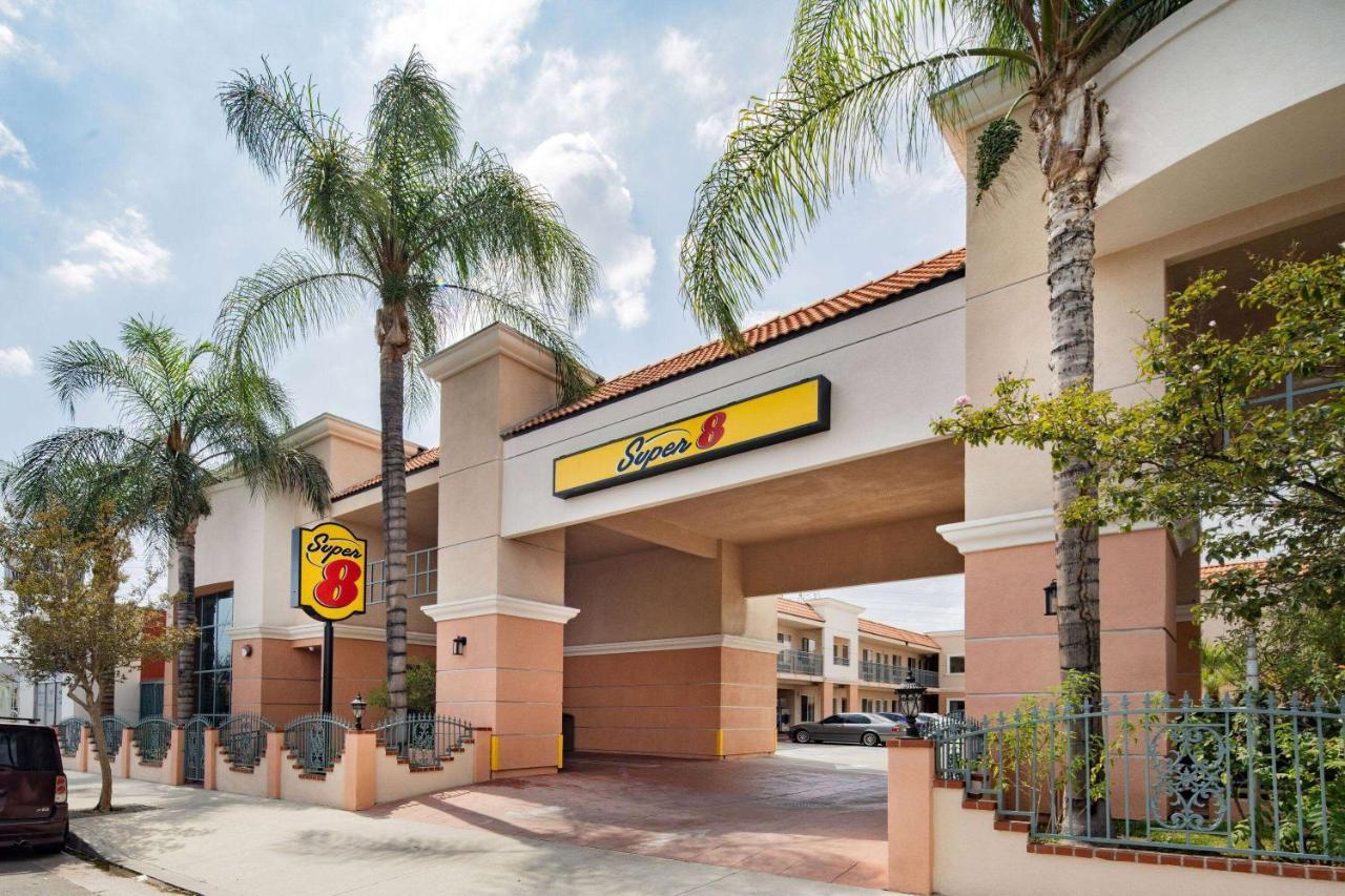 Super 8 By Wyndham North Hollywood Motel Los Angeles Exterior photo